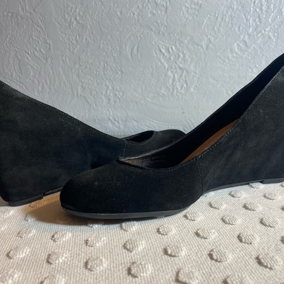 Franco Sarto Women's Black Suede Wedge Heel Shoes - Picture 14 of 16